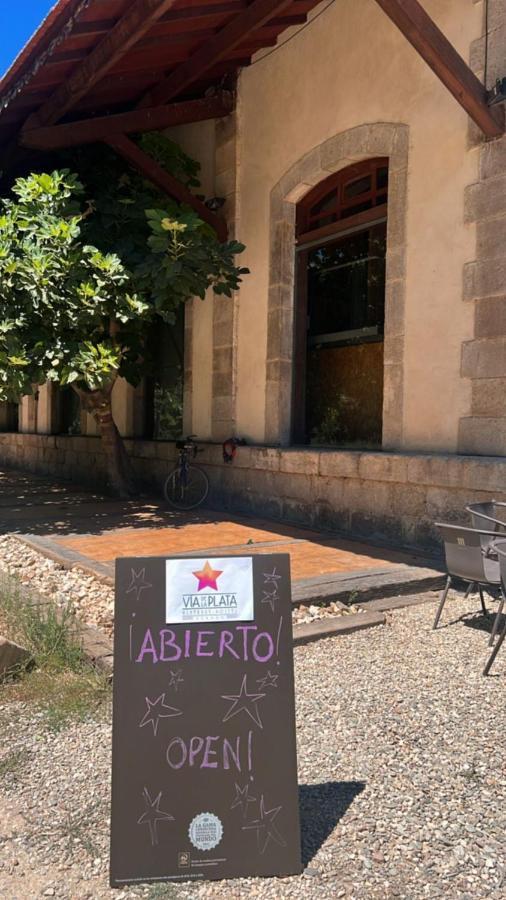 Albergue & Cafeteria Via De La Plata Hervás Exterior foto
